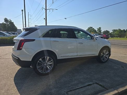 Used 2024 Cadillac XT5 Premium Luxury FWD image 3