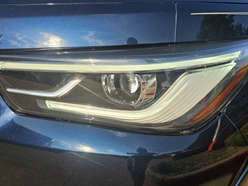 Used 2019 INFINITI QX80 Luxe w/ 22" Wheel Package image 11