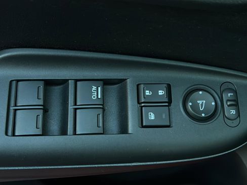 Used 2016 Honda Fit EX image 33