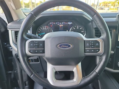 Used 2024 Ford Expedition Max XLT image 18
