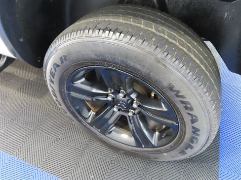 Used 2023 RAM 1500 Classic Warlock AWD/4WD image 7