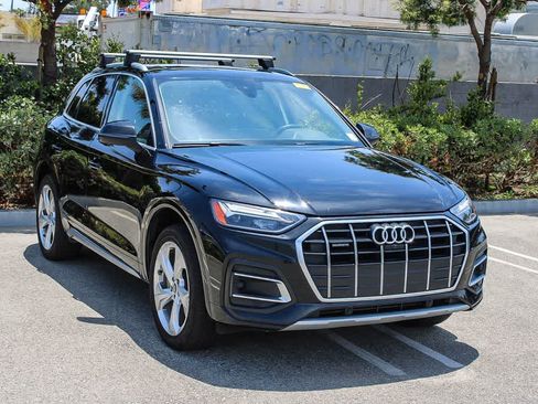 Used 2021 Audi Q5 2.0T Premium Plus w/ Premium Plus Package AWD/4WD image 3