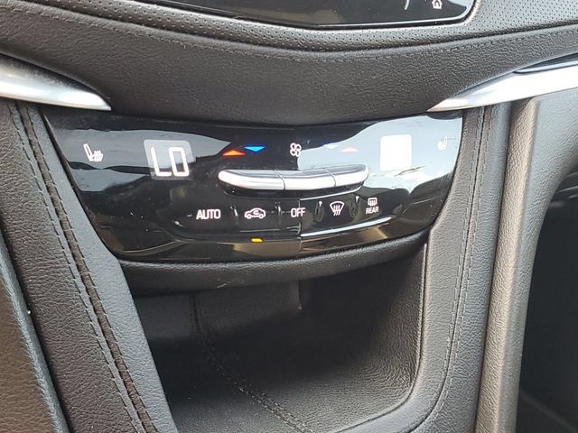 Certified 2024 Cadillac XT5 Premium Luxury w/ LPO, Floor Liner Package AWD/4WD image 23