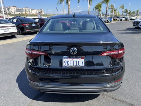 Used 2024 Volkswagen Jetta SE FWD image 8