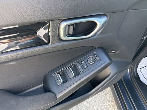 Used 2023 Honda Civic EX image 11