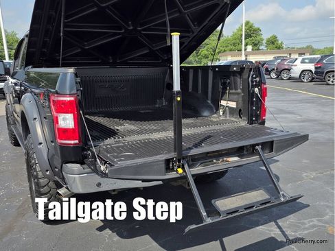 Used 2018 Ford F150 XLT w/ Equipment Group 302A Luxury AWD/4WD image 21