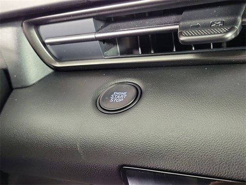Used 2025 Hyundai Elantra Sport image 25