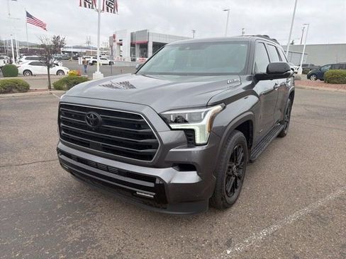 Used 2025 Toyota Sequoia Limited w/ Tow Technology Package image 5