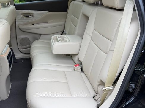 Used 2016 Nissan Murano Platinum w/ Platinum Technology Package FWD image 19