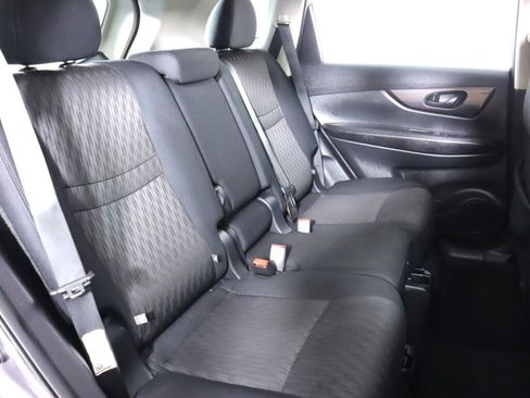 Used 2019 Nissan Rogue AWD image 37