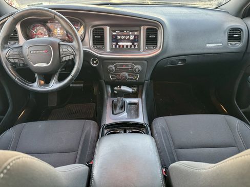 Used 2019 Dodge Charger SXT image 16