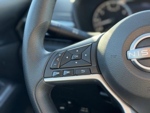 Used 2025 Nissan Altima 2.5 SV image 24