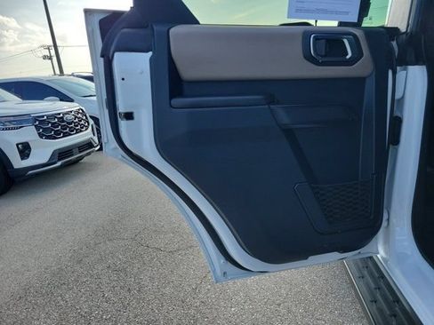 Certified 2024 Ford Bronco Wildtrak AWD/4WD image 14