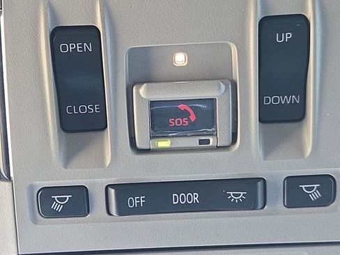 Used 2023 Toyota Highlander XLE AWD/4WD image 25
