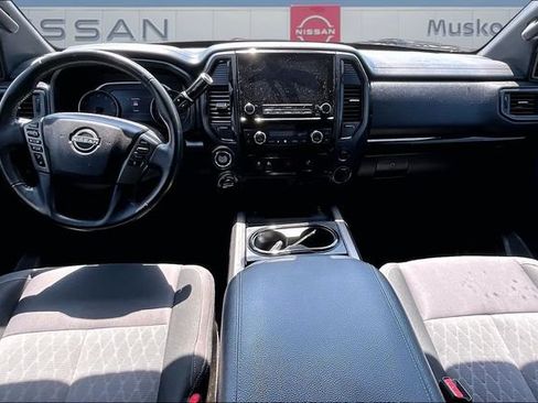 Used 2024 Nissan Titan SV w/ SV Bronze Edition Package AWD/4WD image 8