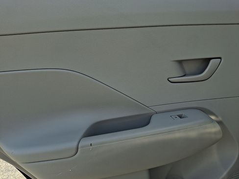 Certified 2024 Hyundai Kona SEL AWD/4WD image 13