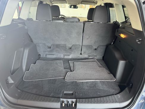 Used 2018 Ford Escape SE w/ Ford Safe & Smart Package AWD/4WD image 9