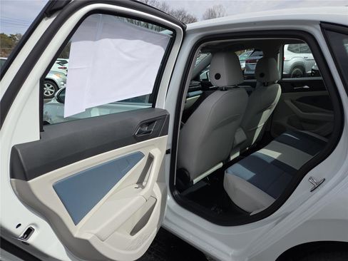 New 2026 Volkswagen Jetta SE image 23
