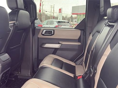 Used 2023 Ford Bronco Wildtrak image 23