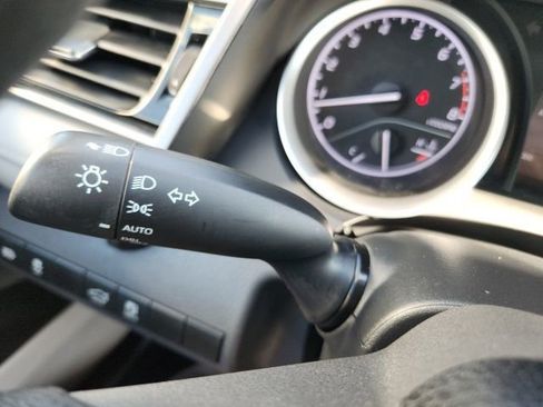 Used 2023 Toyota Camry LE image 29