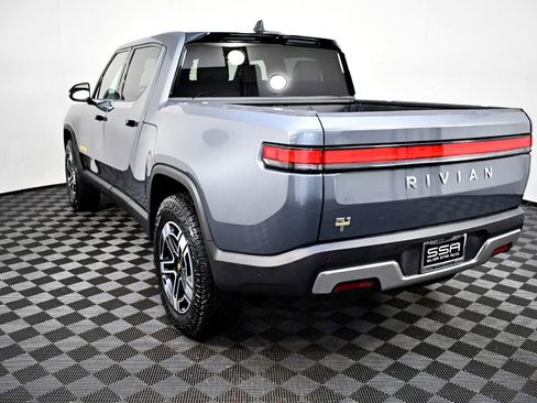 Used 2022 Rivian R1T Launch Edition image 4