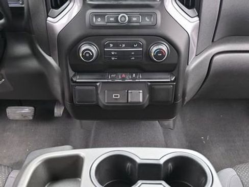 Used 2019 Chevrolet Silverado 1500 Custom w/ Custom Value Package AWD/4WD image 15