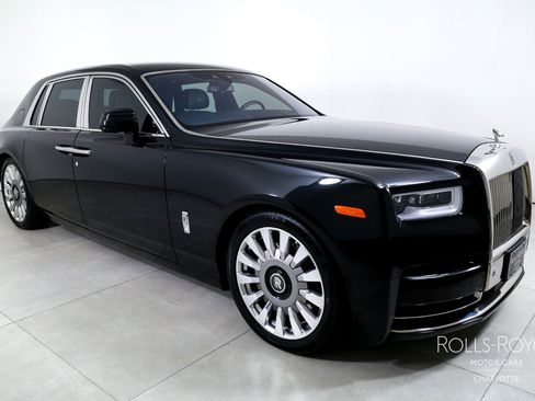 Used 2020 Rolls-Royce Phantom Sedan RWD image 6