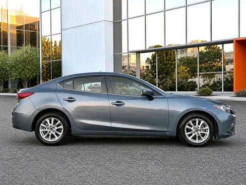 Used 2016 MAZDA MAZDA3 i Sport w/ Preferred Equipment Package FWD image 3