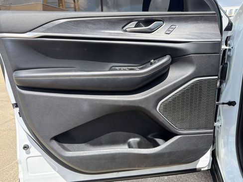 Used 2021 Jeep Grand Cherokee L Limited image 11