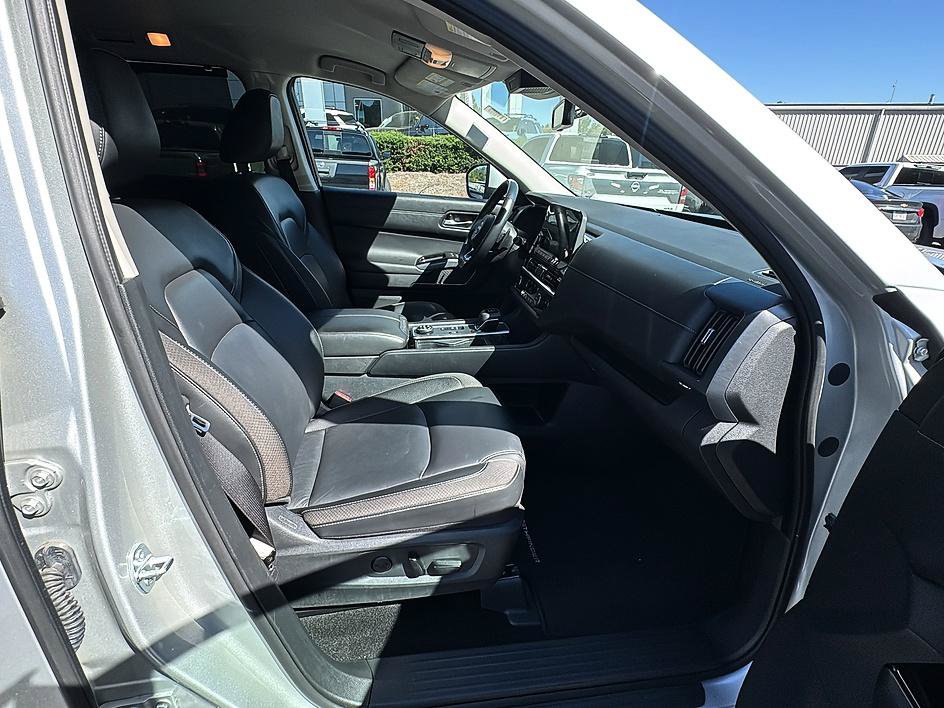 Certified 2025 Nissan Pathfinder SL AWD/4WD image 24