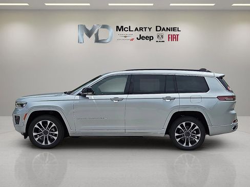 New 2025 Jeep Grand Cherokee L Overland w/ Rear Seat Video Group I AWD/4WD image 3