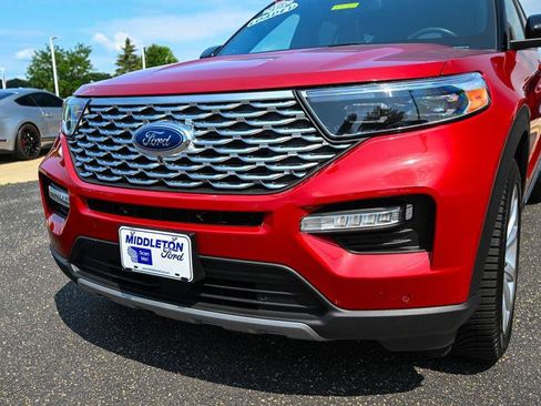 Certified 2022 Ford Explorer Platinum w/ Equipment Group 601A AWD/4WD image 11