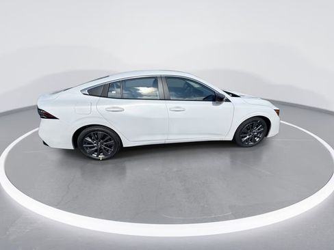 New 2026 Nissan Sentra SL w/ Floor Mat Package image 9