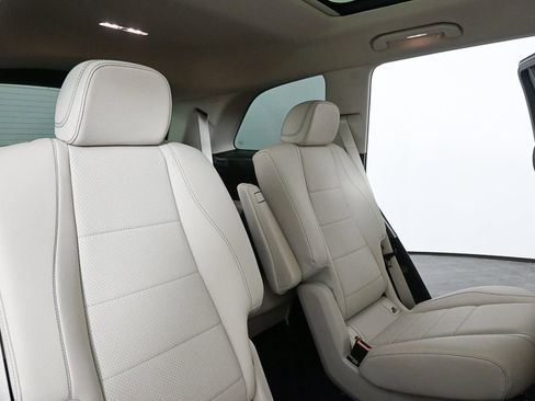 Certified 2022 Mercedes-Benz GLS 450 4MATIC image 21