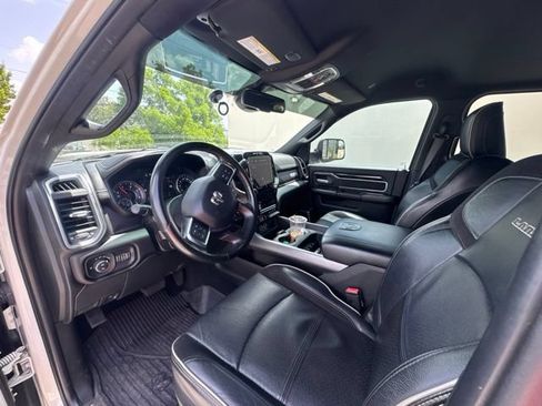 Used 2022 RAM 2500 Laramie w/ Night Edition AWD/4WD image 2