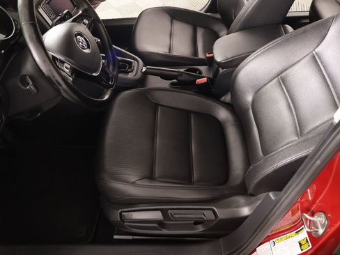 Used 2016 Volkswagen Jetta SEL w/ Lighting Package image 11
