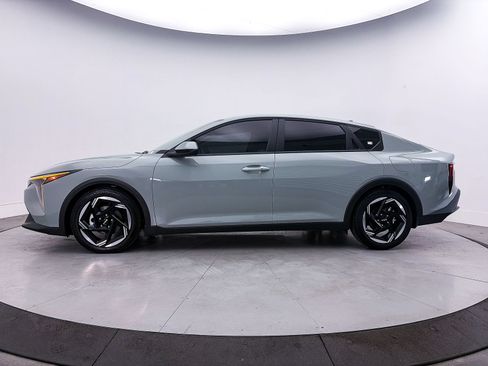 Used 2025 Kia K4 EX FWD image 37