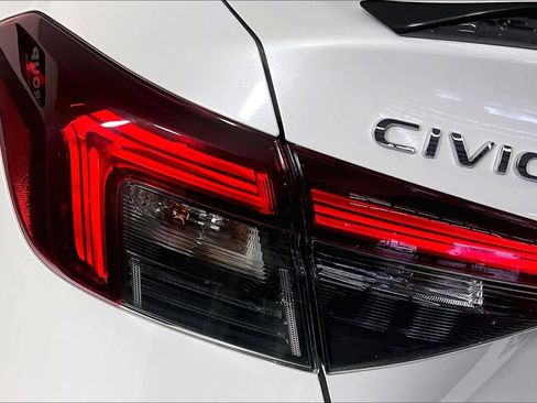 Used 2025 Honda Civic Sport Touring image 28