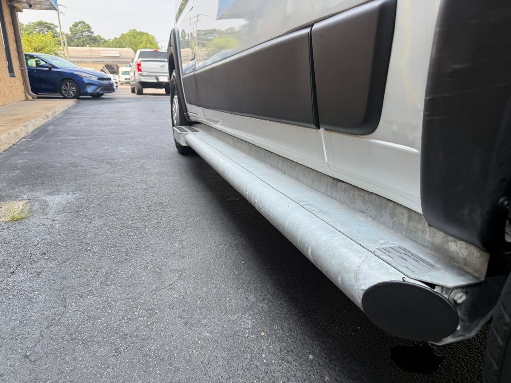 Used 2025 RAM ProMaster 2500 w/ U-Haul Equipment Group FWD image 21