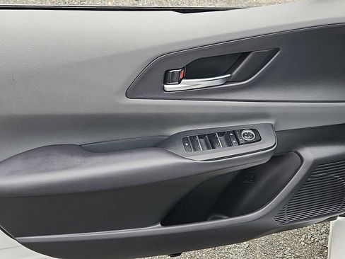 Used 2023 Toyota Prius XLE image 12