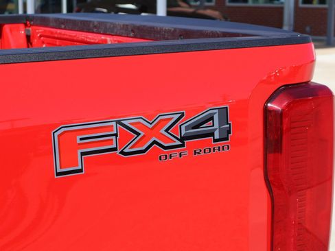 Used 2024 Ford F250 XL w/ FX4 Off-Road Package AWD/4WD image 3
