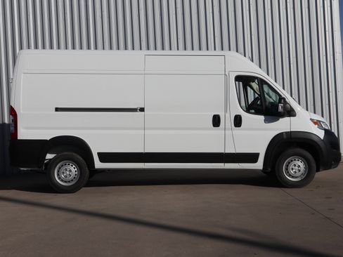 New 2026 RAM ProMaster 2500 w/ Convenience Group image 4