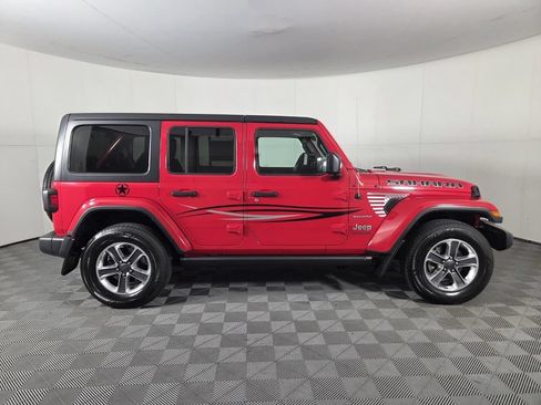 Used 2021 Jeep Wrangler Unlimited Sahara AWD/4WD image 5