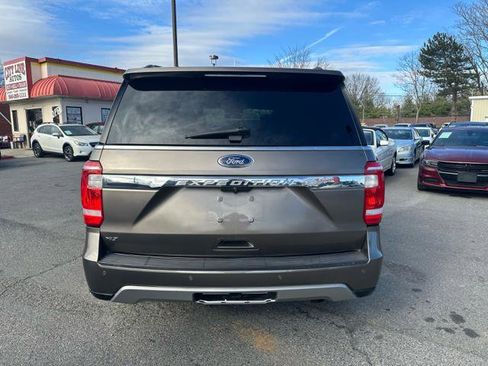 Used 2019 Ford Expedition XLT w/ Equipment Group 202A image 8