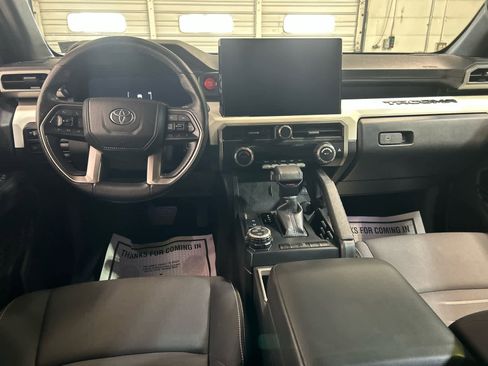 Used 2024 Toyota Tacoma TRD Off-Road AWD/4WD image 4