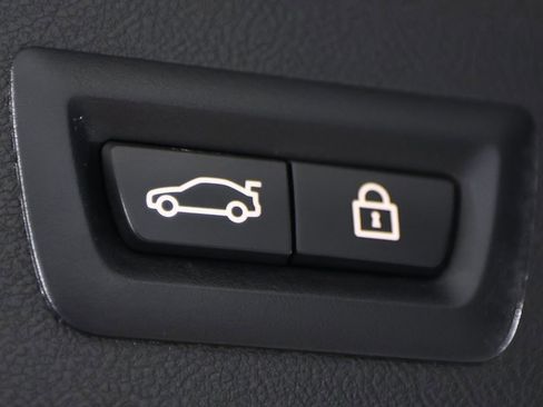 Used 2018 BMW X3 M40i image 13