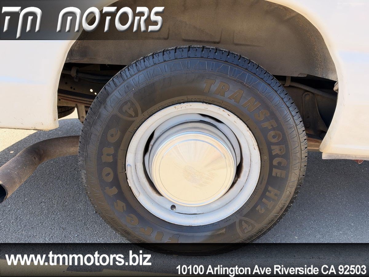 Used 2004 Ford E-350 and Econoline 350 Extended Super Duty RWD image 21