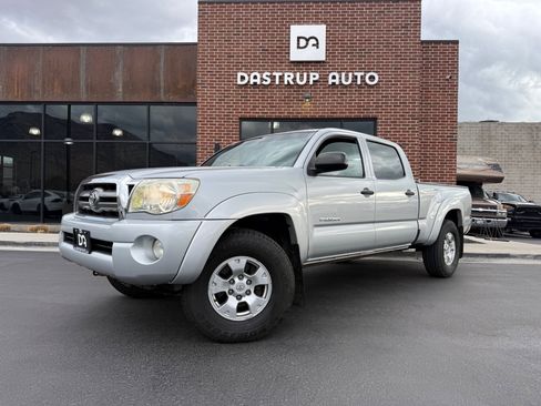 Used 2010 Toyota Tacoma 4x4 Double Cab image 1