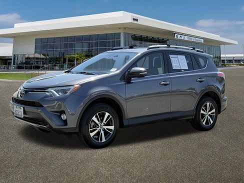 Used 2018 Toyota RAV4 XLE w/ Plus Extra Value Package image 5