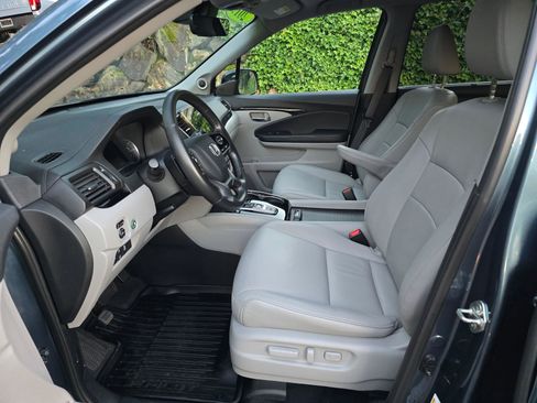 Used 2019 Honda Pilot Touring image 59